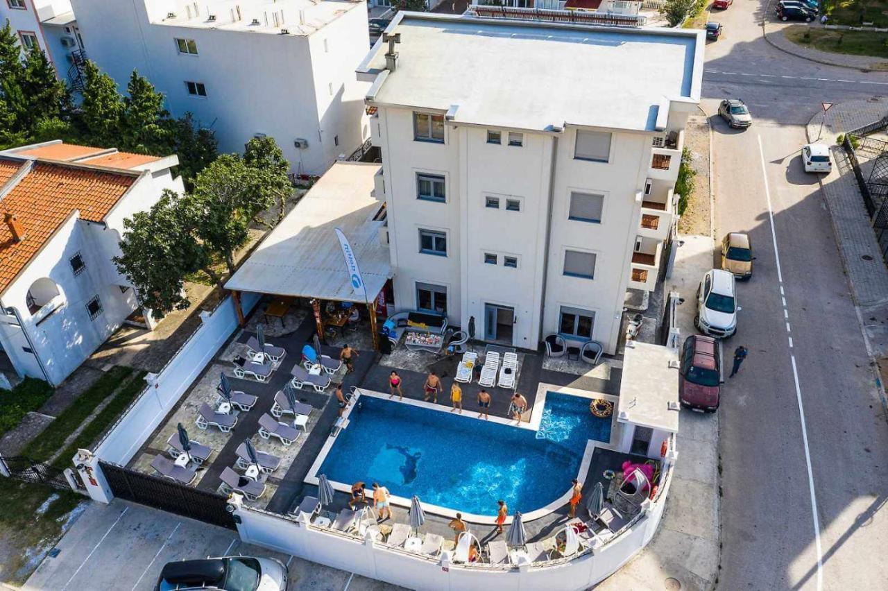 Delfin Apartments Сутоморе Екстер'єр фото