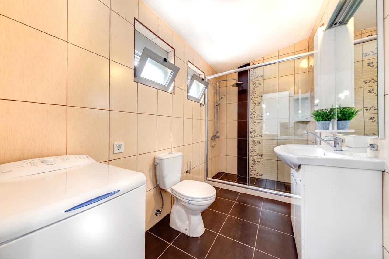 Delfin Apartments Сутоморе Екстер'єр фото
