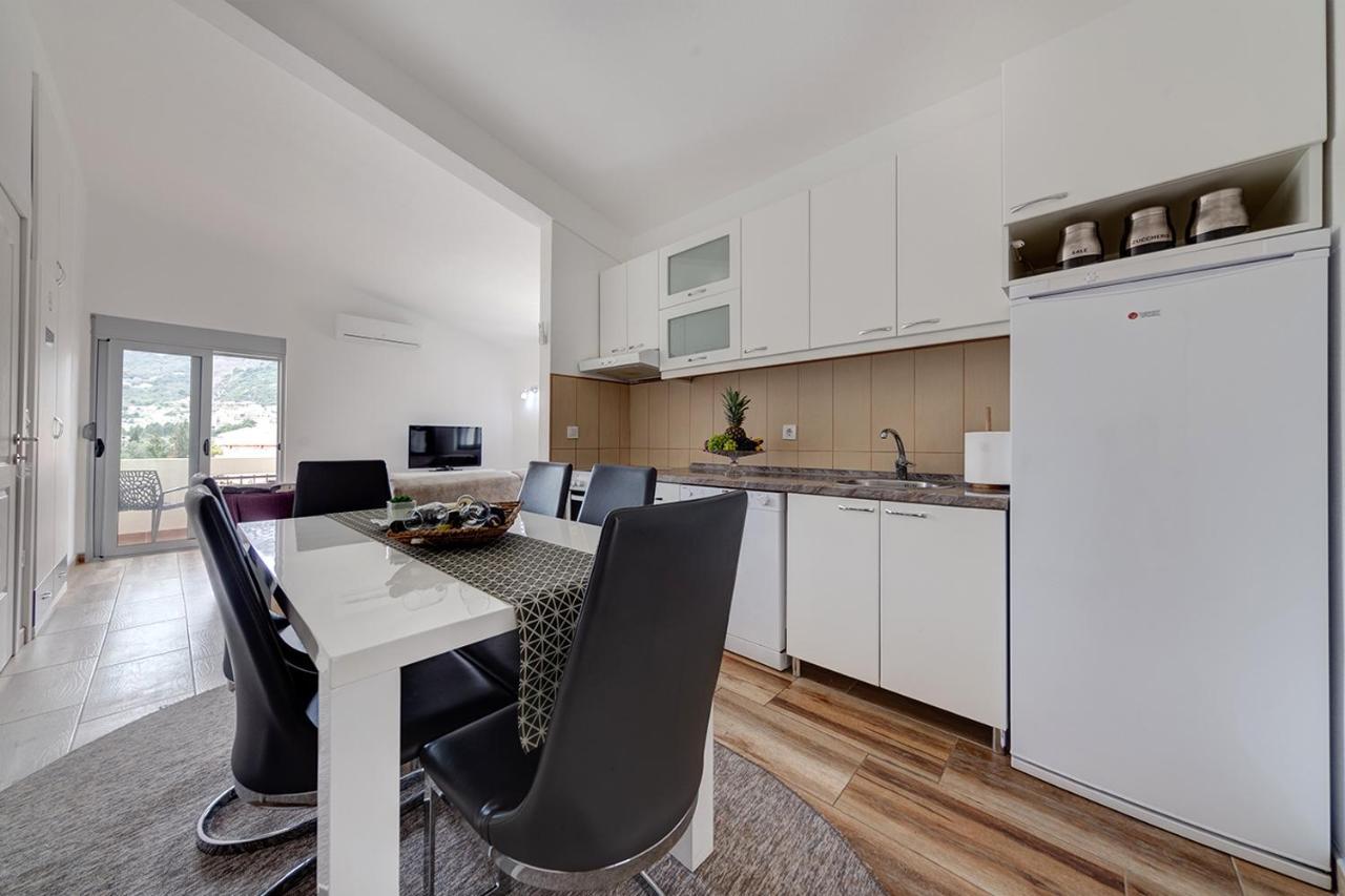 Delfin Apartments Сутоморе Екстер'єр фото