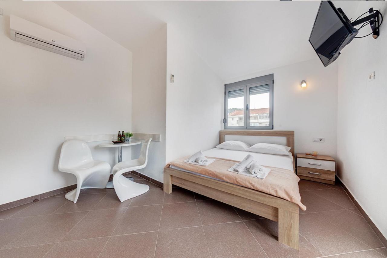 Delfin Apartments Сутоморе Екстер'єр фото
