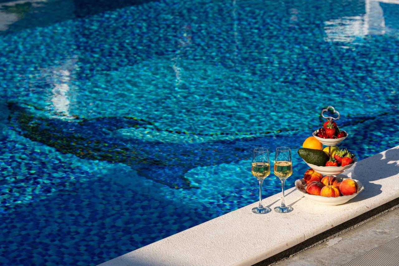 Delfin Apartments Сутоморе Екстер'єр фото